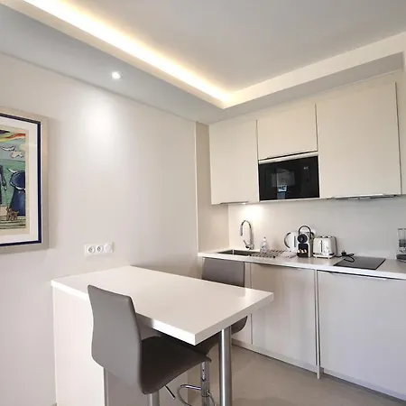 Apartment Grand Cormoran Avec Terrrasse Cannes
